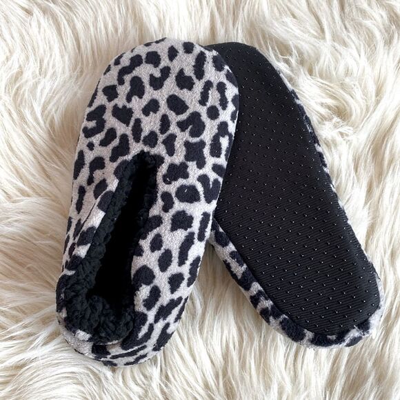 Isaac Mizrahi Leopard Vegan Fur Print Room Slippers Mob Wife Preppy Sz M-L - NWT - Picture 3 of 7